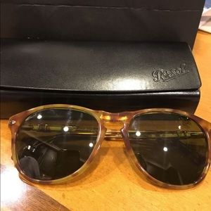 Authentic Persol Sunglasses (MINT CONDITION)